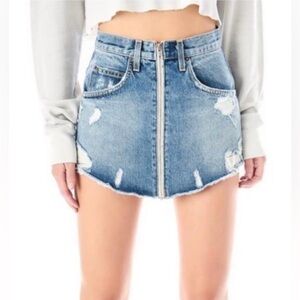 NWT Carmar Beatrice Distressed Light Wash Denim Zipper Mini Skirt, size 25